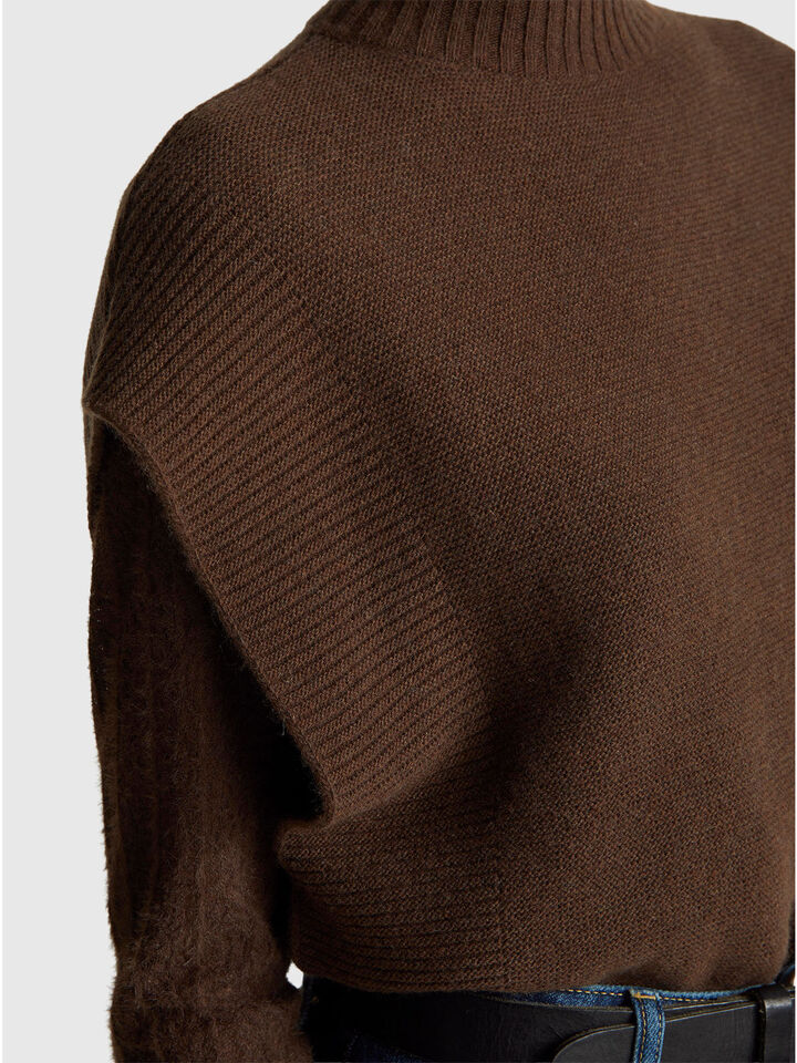 SLEEVELESS SWEATER Women image number 4
